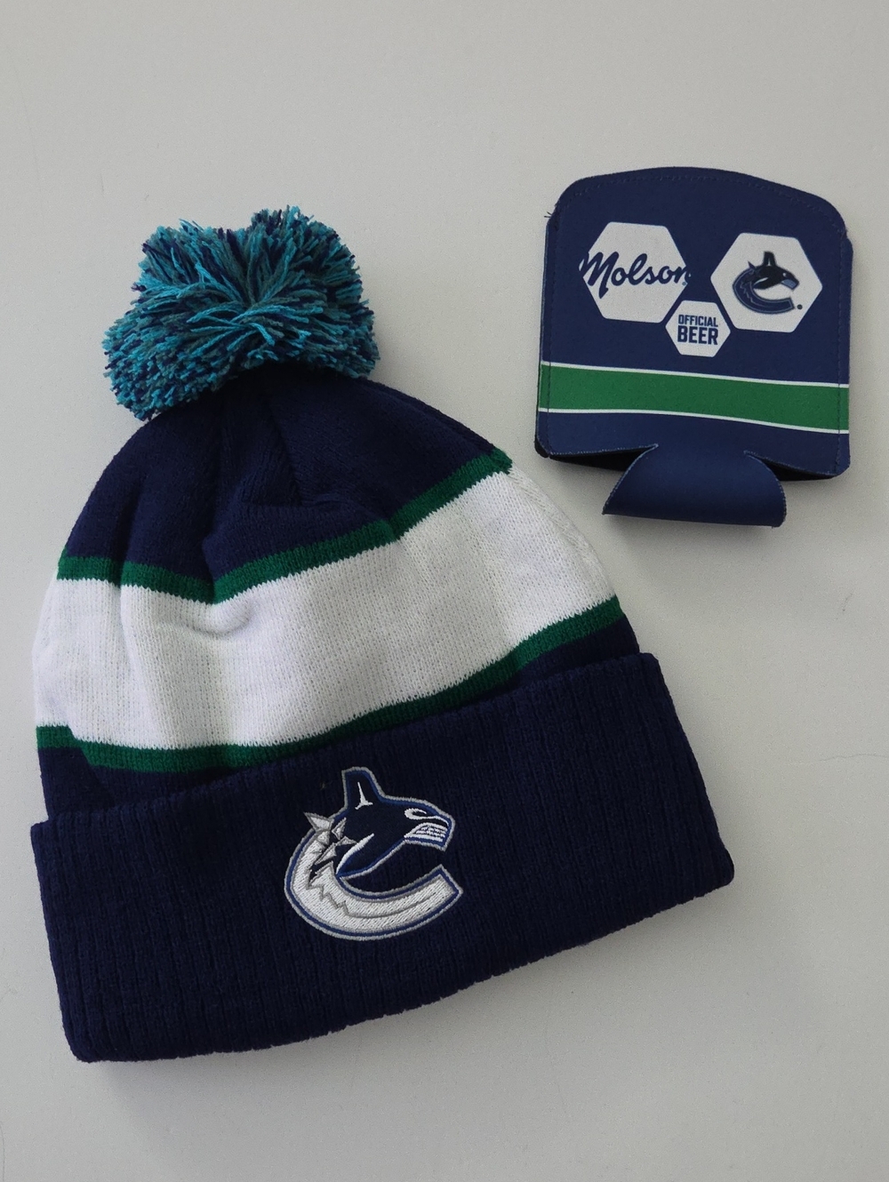 Offical Vancouver Canucks Pom Bennie & Beer Koozie
